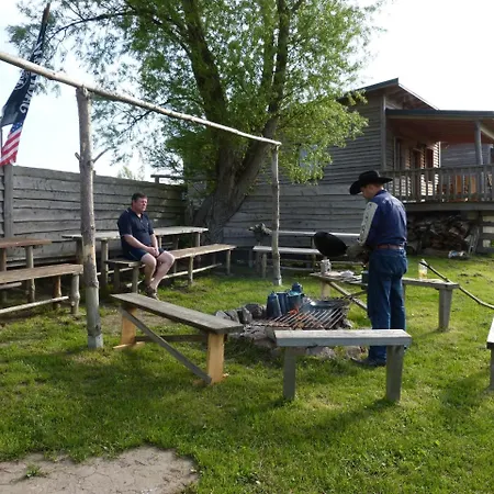 Urige Westernhauser - Grill - Saloon - Bbq - Fruhstuck Neuendorf (Saal)